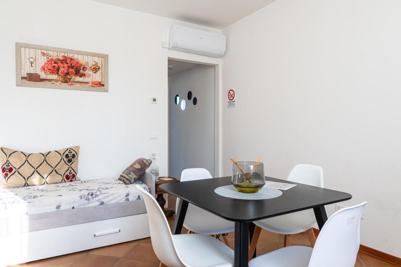 Gold Oasi - Business Solution Aparthotel Ferrara Exterior foto