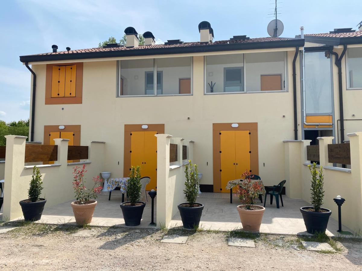 Gold Oasi - Business Solution Aparthotel Ferrara Exterior foto